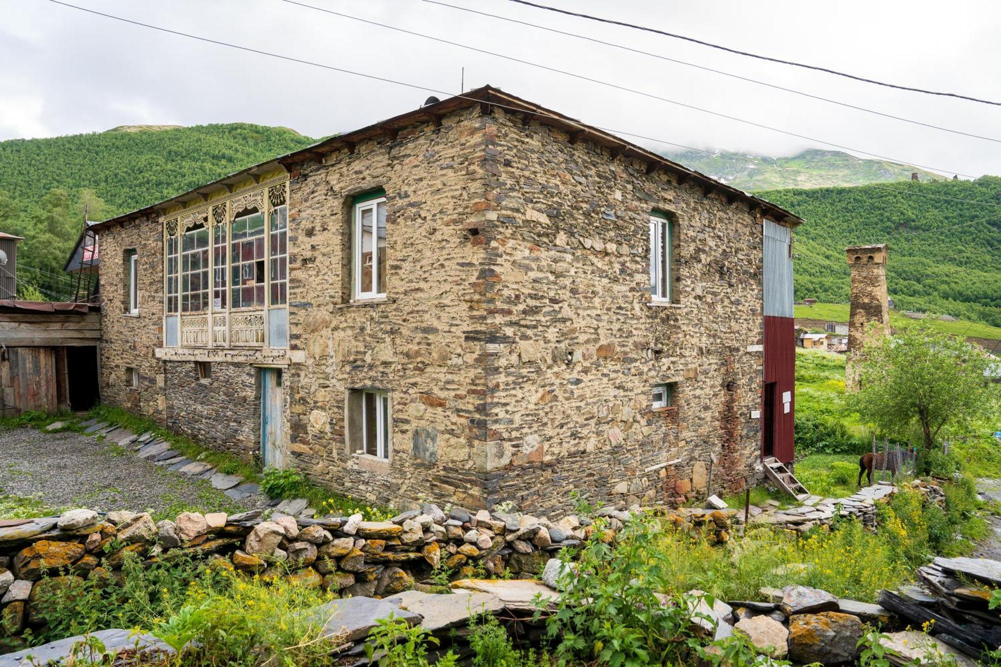 Guesthouse Svani Ushguli Εξωτερικό φωτογραφία
